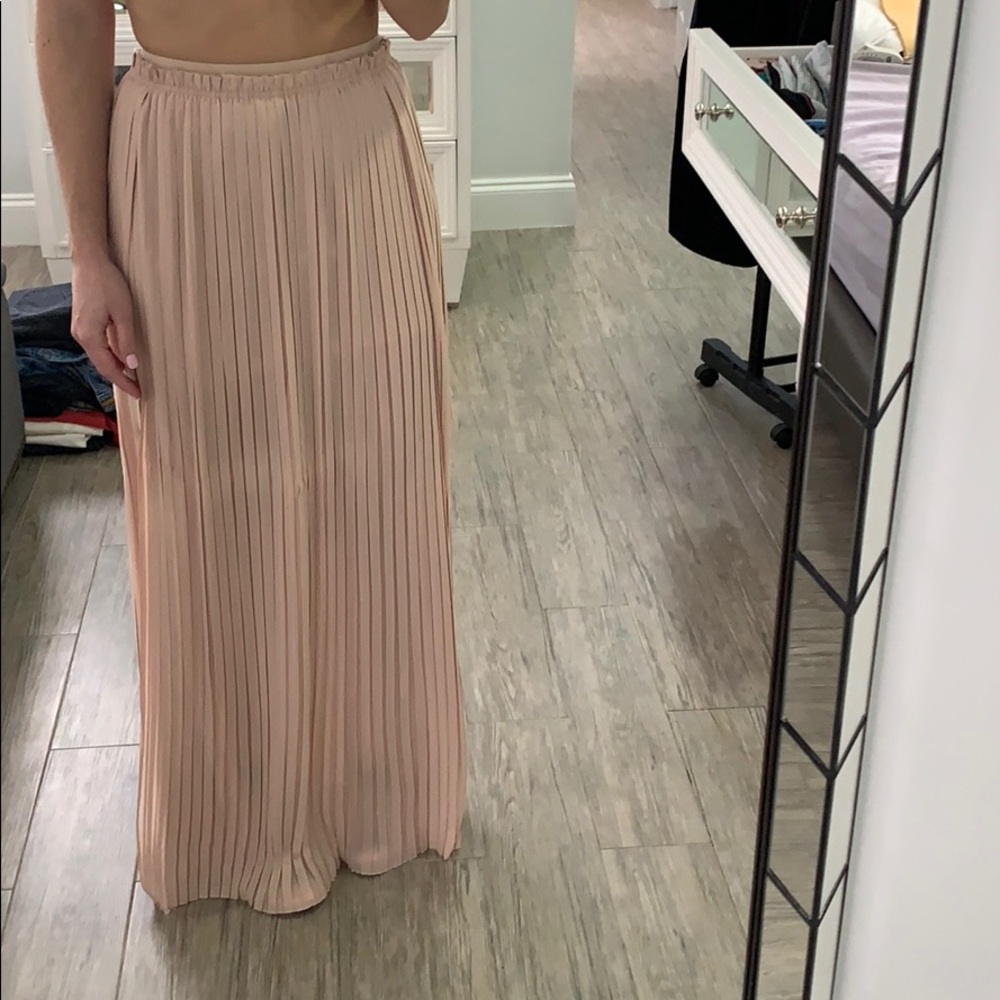 Fanned skirt